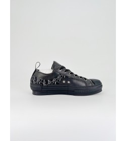 DR B23 Low Top Sneaker Black
