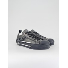 DR B23 Low Top Sneaker Black