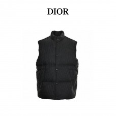 DR Oblique Lightweight Puffer Vest